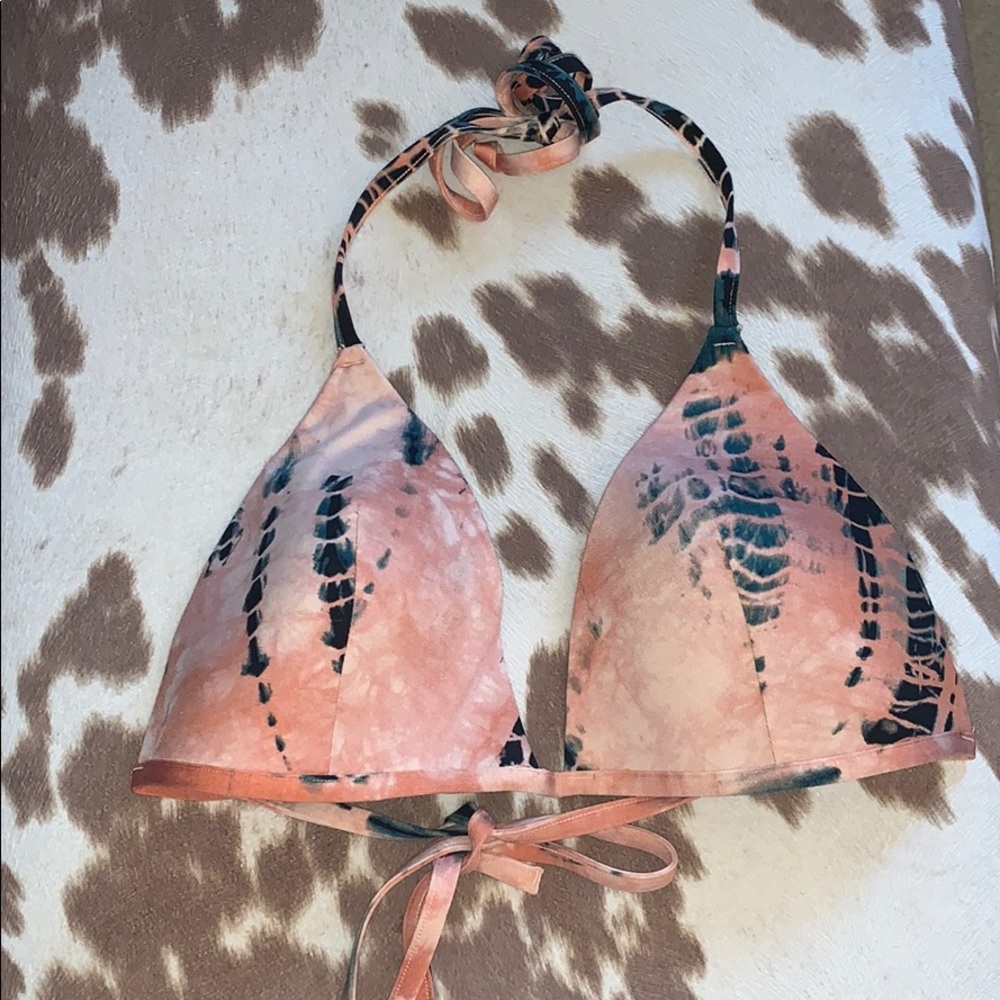 LIGHTLY WORN H&M HALTER SWIMSUIT TOP SIZE L